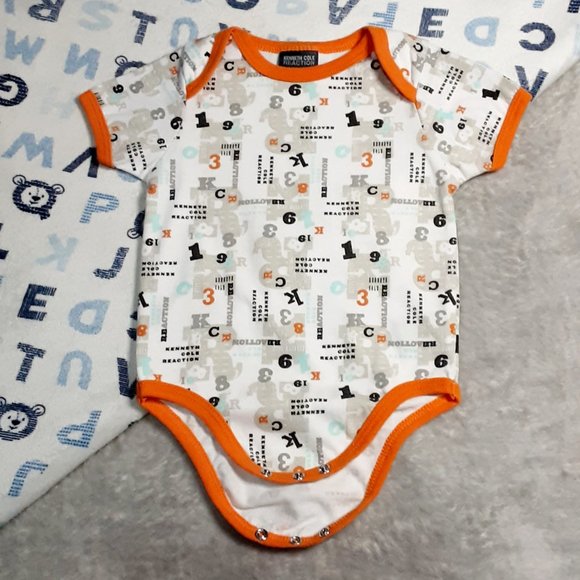 ❄️ 6-9m | Kenneth Cole Reaction | Bodysuit/Onesie - Picture 1 of 5